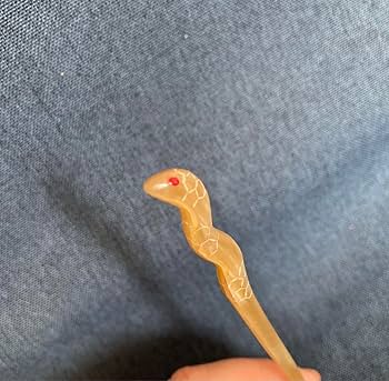 Amazon.co.jp: かんざし屋wargo 牛骨角蛇行一本簪 ヘビ 茶 新 : おもちゃ